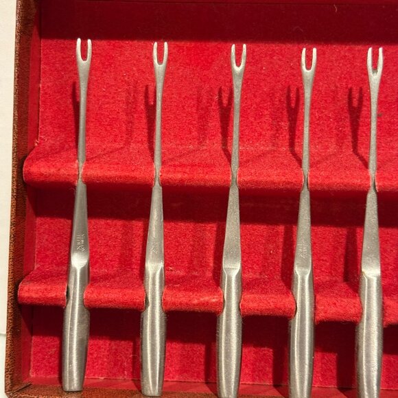 Vintage MCM Kalmar Designs Cocktail Fork Set of 8 Brushed Stainless Steel Italy - Picture 3 of 5